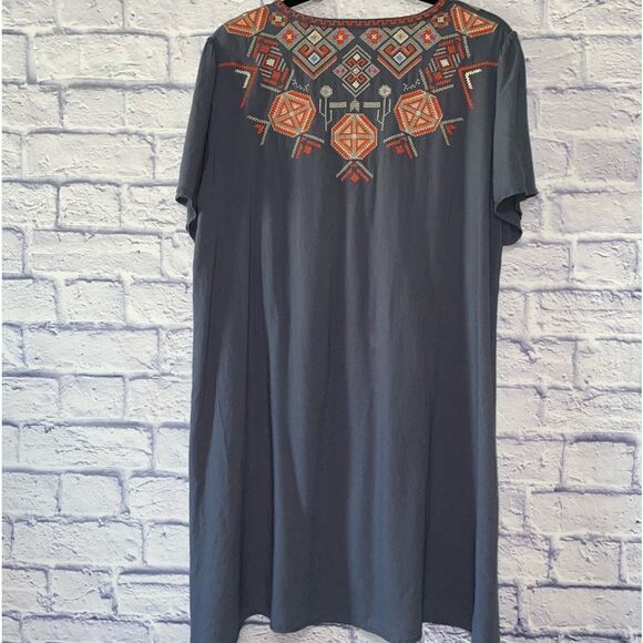 Andree’ by Unit Gray Embroidered Dress - Picture 3 of 11